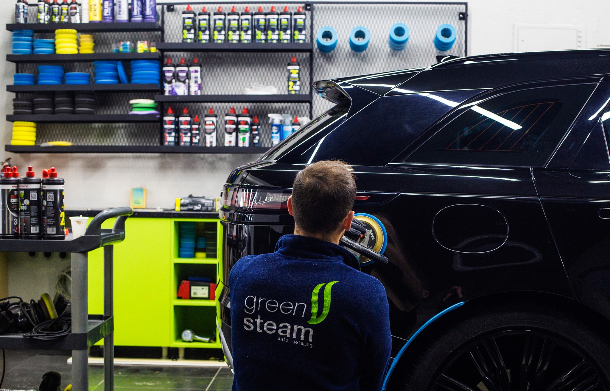 Green Steam - kompania për pastrimin e automjeteve
