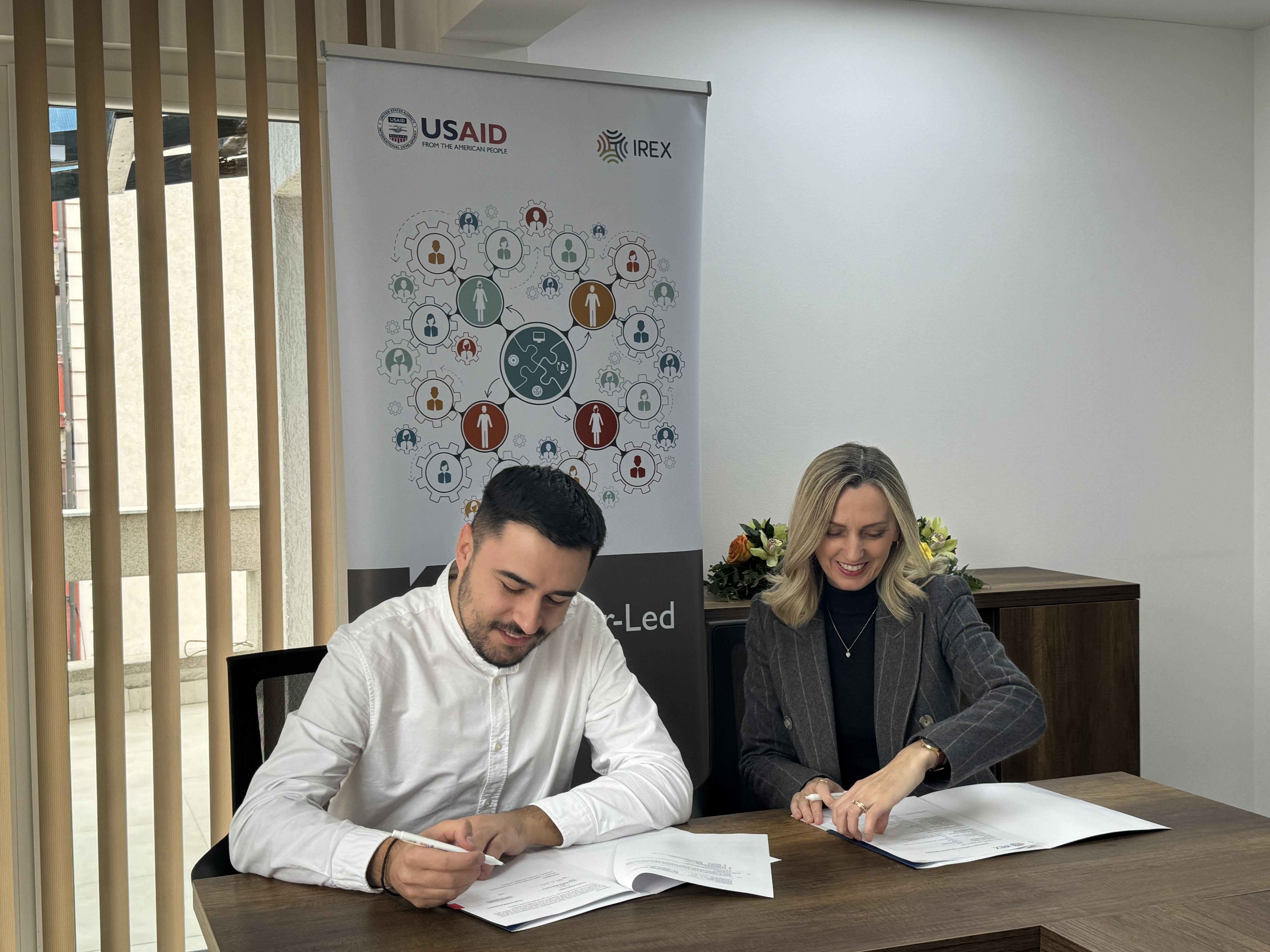 KosovaJob dhe Aktiviteti i USAID për zhvillim të fuqisë punëtore përmes sektorit privat pasurojnë ekosistemin e të dhënave për fuqinë punëtore